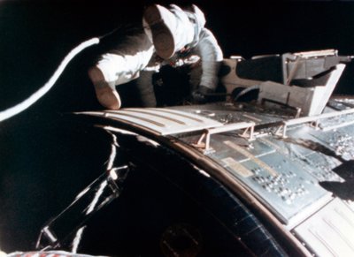 Alfred M. Worden född 1932 under månuppdraget Apollo 15, 1971. av NASA Images