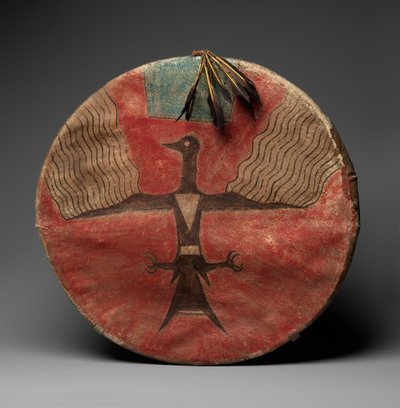 Sköld, ca 1885 (garvat läder, pigment, trä och fjädrar) av Native American