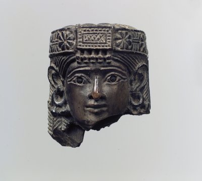 Huvud för en kvinnlig figur, c.800-talet f.Kr. (elfenben) av Neo Assyrian