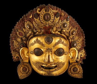 Chef för Bhairava, ca 1500-talet (målad förgylld koppar och bergskristall) av Nepalese School