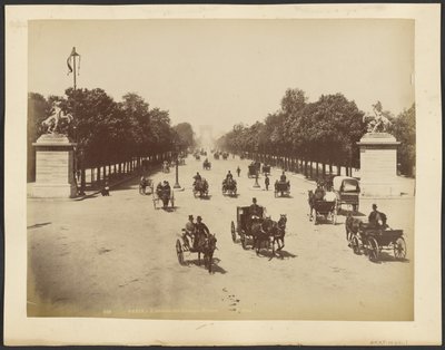 Paris: Avenue des Champs-Elysées av Neurdein freres