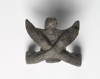 Bronsfäste från en "Shawabty Bundle": Korsade armar, sent 18:e till tidig 19:e dynastin, ca 1336-1256 f.Kr. av New Kingdom Egyptian