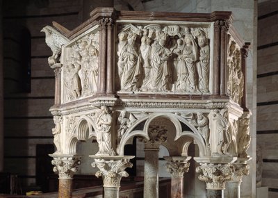 Stol realiserad av Nicola Pisano (1215 / 20-1278 / 84) (Marmorpredikstol) 1260 Baptistere Saint John of Pisa (Battistero San Giovanni di Pisa), Italien av Nicola Pisano