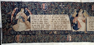 Uppenbarelsens hängning (1373-1383), änglar som bär passionens instrument. Gobeläng av Nicolas Bataille (1330-1405) av Nicolas Bataille