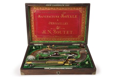Ett par silvermonterade flintlåspistoler, Versailles, 1825 av Nicolas Noel Boutet