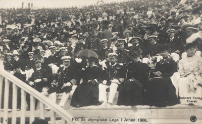 Dignatorer som tittar på de olympiska spelen 1906 i Aten av Norwegian Photographer