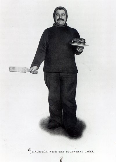 Lindström med bovetekakorna, från Sydpolen av Roald E. Amundsen, ca 1910-12 av Norwegian Photographer