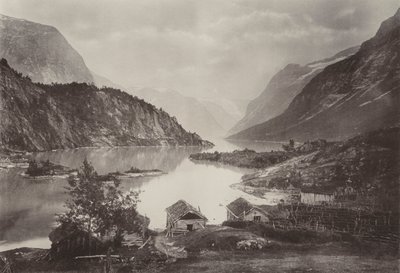 Utsikt över Loensjön, Nordfjord (s/v foto) av Norwegian Photographer