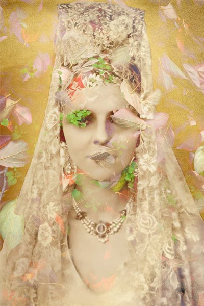 Mona Maris, 2025 (digital blandteknik) av Olivia Gozzano