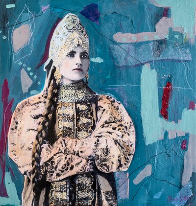 Ragazza russa 900, 2024 (blandteknik på trä) av Olivia Gozzano