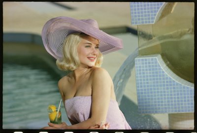 Hope Lange fotografering vid poolen av Orlando Suero