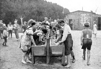 Diskning på ett ungdomssommarlovsläger, Tyskland, 1922. av Otto Haeckel