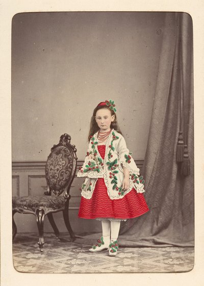 Follett familjealbum med barn klädda för en finklänningsbal, ca. 1880. av Owen Angel