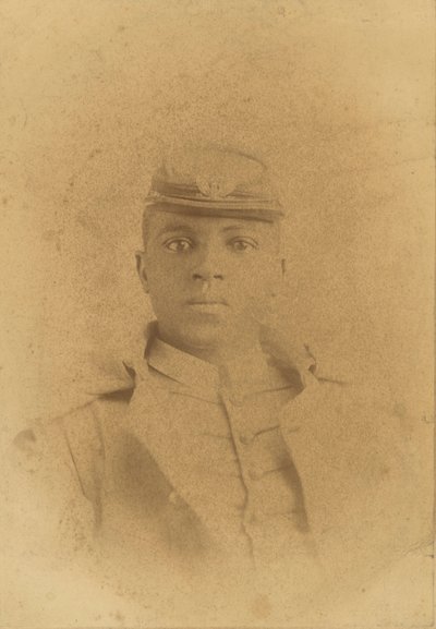 Kabinetskort av överste Charles Young som kadett vid West Point, 1889. av Pach Bros