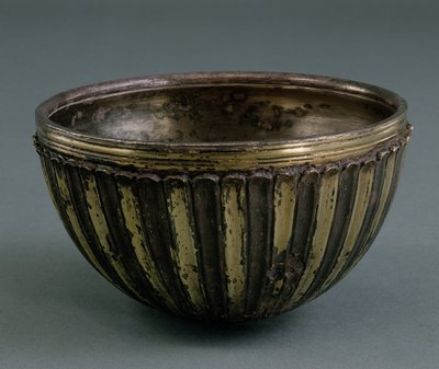 Parthian skål, Iran, c.100-200 AD (förgylld silver) av Parthian School