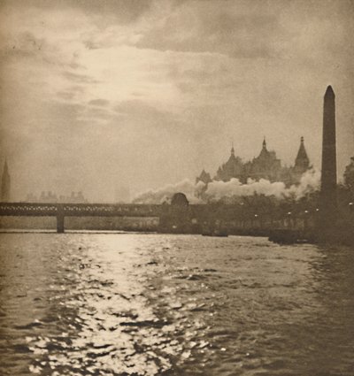 Där järnvägen till Dover korsar floden, c1935. av Paterson