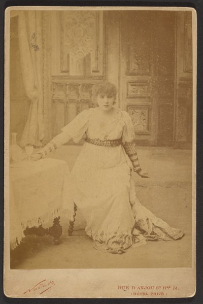 Sarah Bernhardt som Floria i La Tosca av Paul Nadar