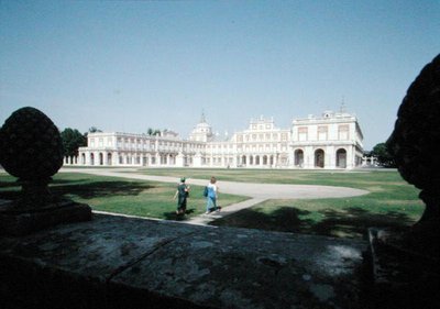Kungliga palatset och trädgården, ombyggd från 1715 (foto) av Pedro Caro Idrogo