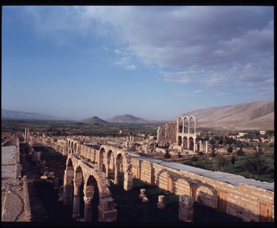 Utsikt över staden Anjar, 705-710 av Period Umayyad
