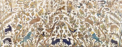 En curda seca kakelpanel, bestående av fyra rader om tio plattor, målad med vegetation bebodd av fåglar, rådjur och lejon, 1600-talet av Persian School
