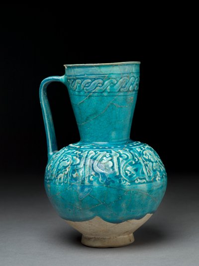 Kanna med formpressad dekor, Iran, 1100-tal (stenpasta med turkos glasyr) av Persian School