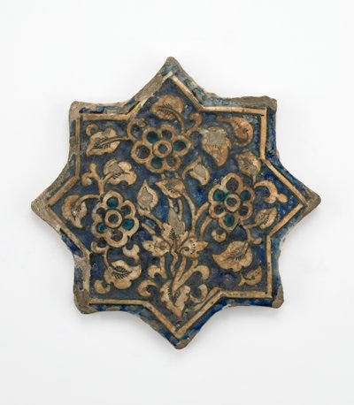 Kakel i åttauddig stjärnform, Il-Khanid-perioden, 1256-1335 (stenpasta, gjuten och målad under transparent glasyr) av Persian School