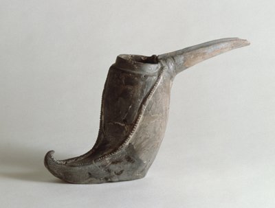 Fartyg i form av en känga, från Kaluraz, Gilan, Iran, c.1:a årtusendet f.Kr. (lera) av Persian School