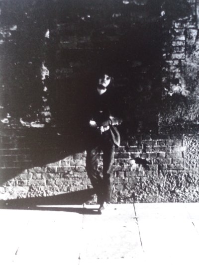 VINTAGE B&W FOTO No.7, 1974 (FOTO) av Peter McClure