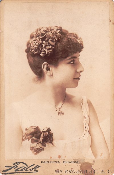 Charlotte Brianza av Photo studio Benjamin J. Falk