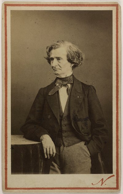 Porträtt av kompositören Hector Berlioz 1803-1869, ca 1860. av Photo studio Nadar.