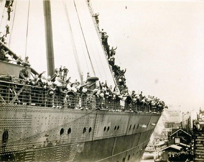 Mauretanien i Sydney, maj 1940 (s/v foto) av Photographer Australian