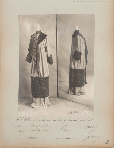 Albumsida: House of Worth, Coat av Photographer French
