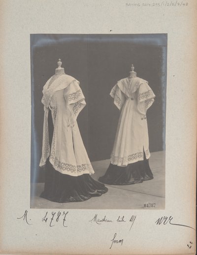 Albumsida: House of Worth, Coat av Photographer French