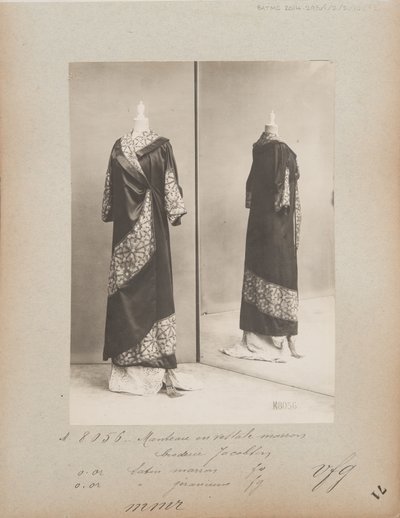 Albumsida: House of Worth, Evening Coat av Photographer French