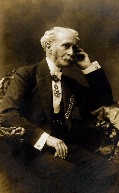 Porträtt av Francois Stephen Emile Liegeard (1830-1925), fransk författare, poet och politiker - Fotografi, Coll. Baussy av Photographer French