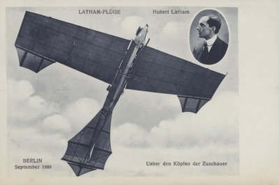 Den franske flygaren Hubert Lathams flygning över Berlin, september 1909 (s/v foto) av Photographer German