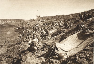 Tysk infanteribataljon i reservposition, under framryckningen norr om Focsani, augusti 1917 (s/v foto) av Photographer German