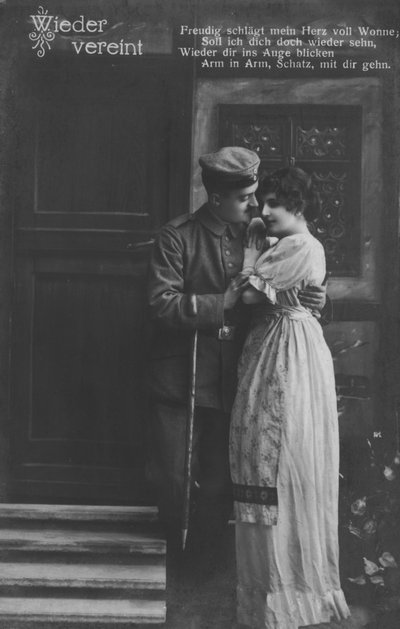 Tysk soldat återförenad med sin älskling (s/v bild) av Photographer German