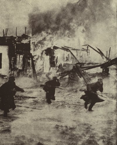Tyska soldater som rycker fram genom de brinnande ruinerna av Rotterdam efter dess bombning av Luftwaffe, andra världskriget, maj 1940 (s/v foto) av Photographer German