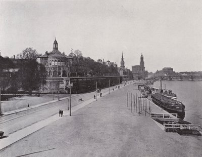 Royal Belvedere och landningsplats för ångbåt (s/v foto) av Photographer German