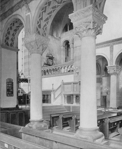Michaeliskirche, interiör med änglakören (s/v foto) av Photographer German
