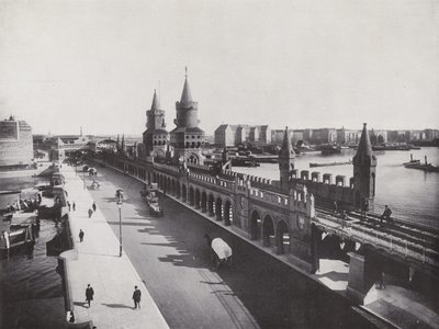 Oberbaum-bron med den förhöjda järnvägen (s/v foto) av Photographer German