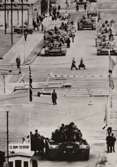 Oktober 1961, Berlin Friedrichstrasse (s/v foto) av Photographer German