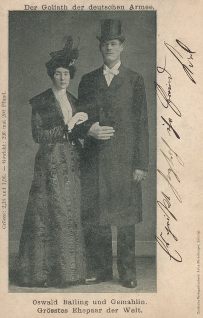 Oswald Balling och hans fru, det högsta gifta paret i världen (s/v foto) av Photographer German