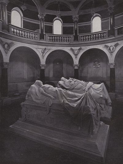 Potsdam, Fredskyrkan, mausoleum med sarkofager från kejsaren och kejsarinnan Friedrich (s/v foto) av Photographer German