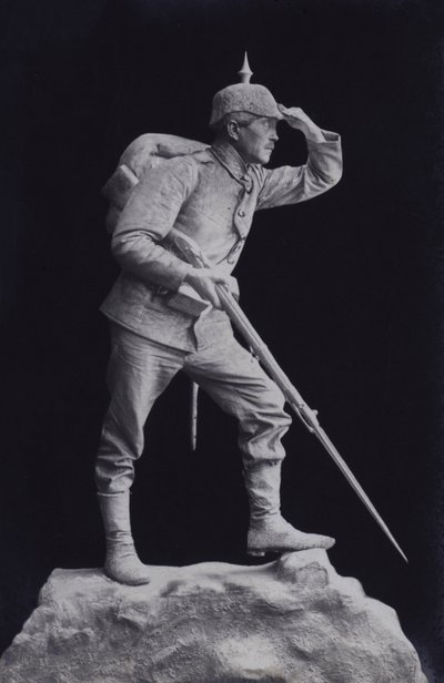 Skulptur av en tysk soldat från första världskriget som tittar över slagfältet (s/v foto) av Photographer German