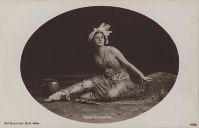 Tamara Karsavina, rysk ballerina och balettlärare (s/v foto) av Photographer German