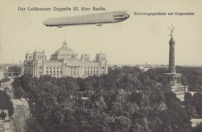 Zeppelin LZ III flyger över Berlin (s/v bild) av Photographer German