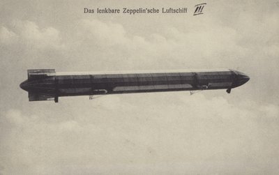 Zeppelin LZ III under flygning (s/v foto) av Photographer German