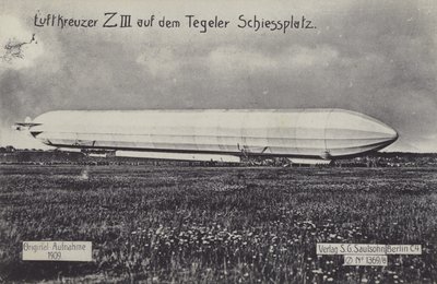 Zeppelin LZ III på Tegel skjutfält, Berlin (s/v foto) av Photographer German